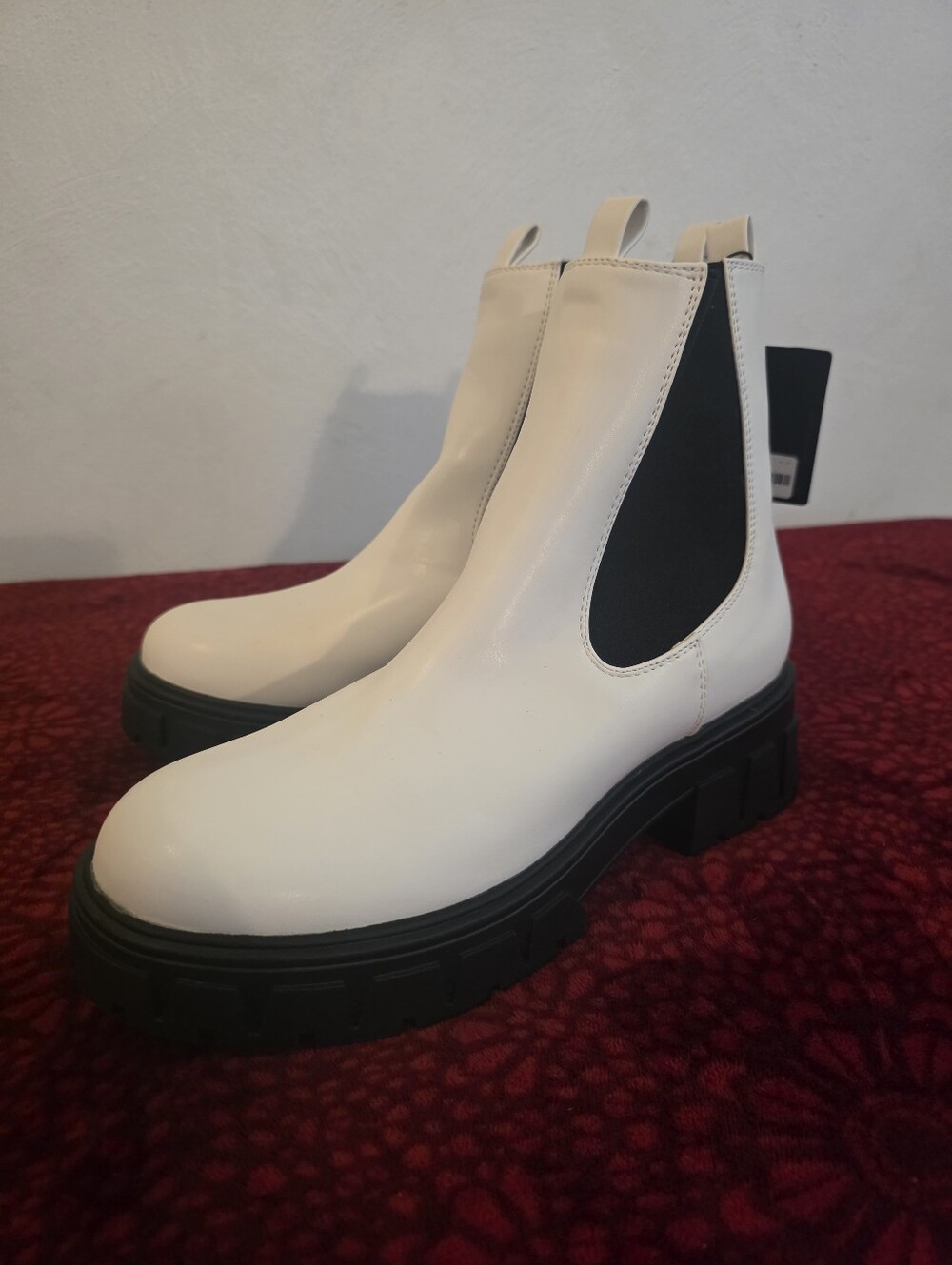 Forever 21 White Chelsea Ankle Boots with Black Elastic Panels